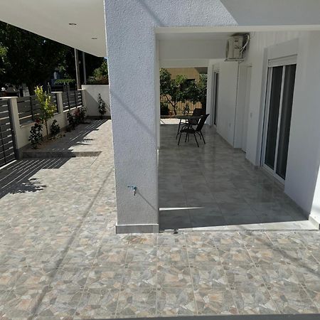 Adoniss Apartmentss Paralía Dionysíou Eksteriør bilde